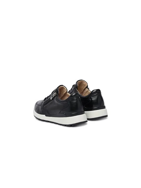Sneakersy Caprice čierna