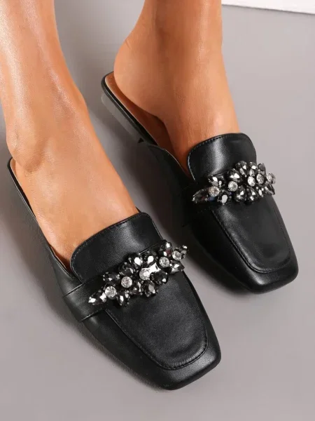 Papuci de casă cu cristale și vârf pătrat Eiremena negri