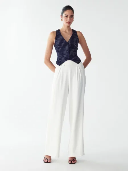 Willa Vestă de costum Katherine bleumarin alb