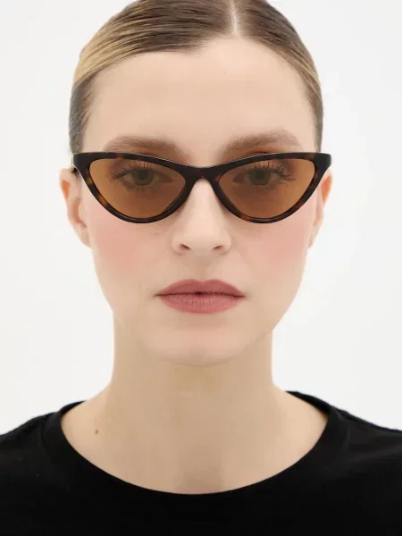 Bottega Veneta napszemüveg barna