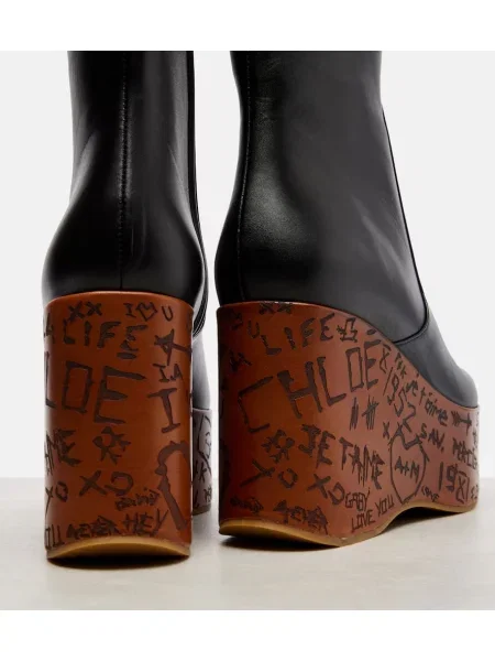 Cizme scurte Chloé din piele cu pană negru