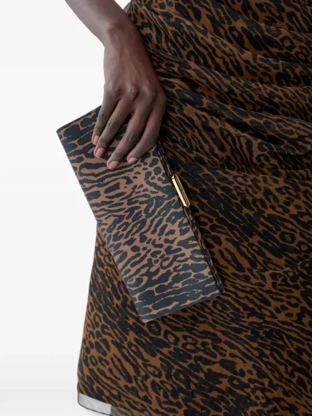 Geantă plic Carolina Herrera cu imagine cu model leopard maro
