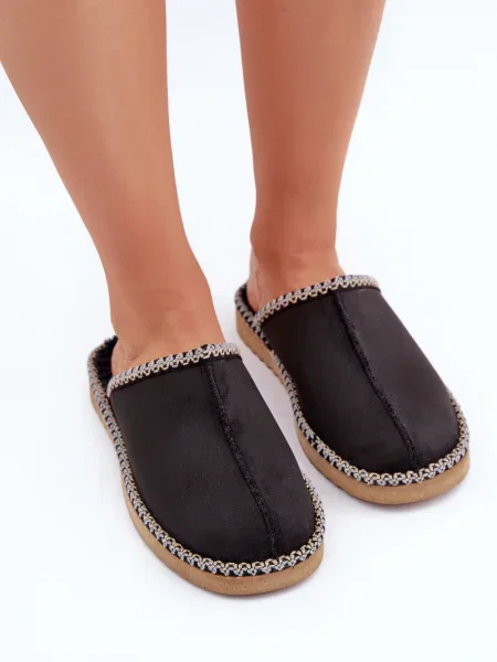 Copati Inblu z vezenjem črna