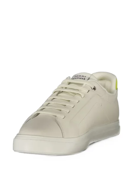 Fűzős csipkés sneaker Tommy Hilfiger autogrammal fehér