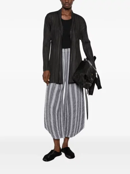 Gulerat geacă Pleats Please Issey Miyake negru