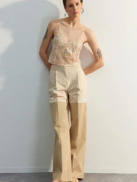 Pantaloni Trendyol bej