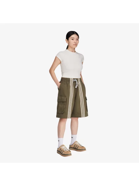 Короткие шорты Adidas Originals оливковые