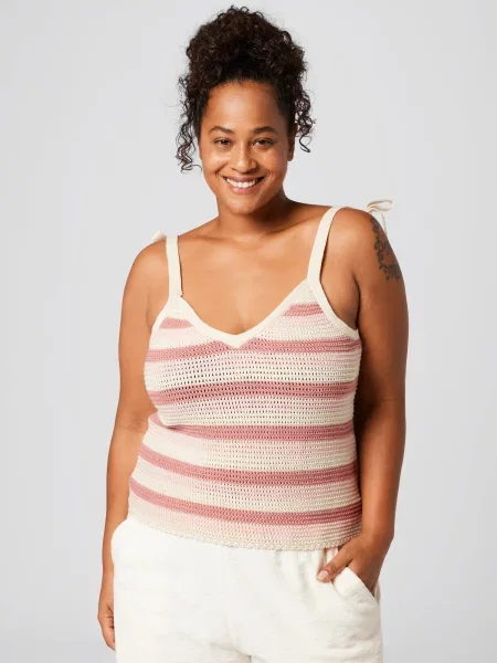 A LOT LESS Top Pamela' roz