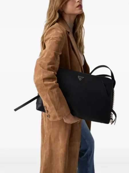 Pandantiv Guess cu autograf negru