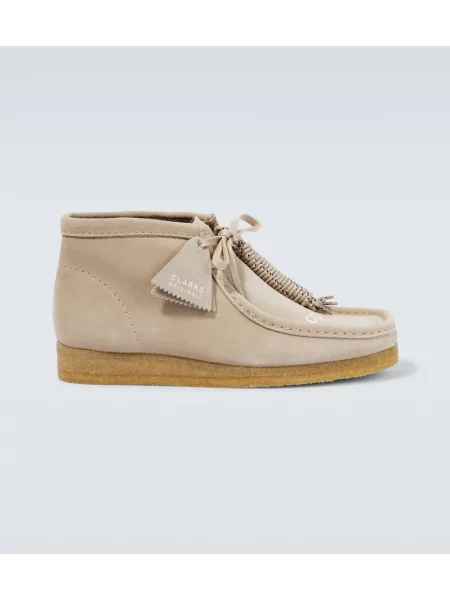 Botine Clarks Originals din piele de căprioară bej