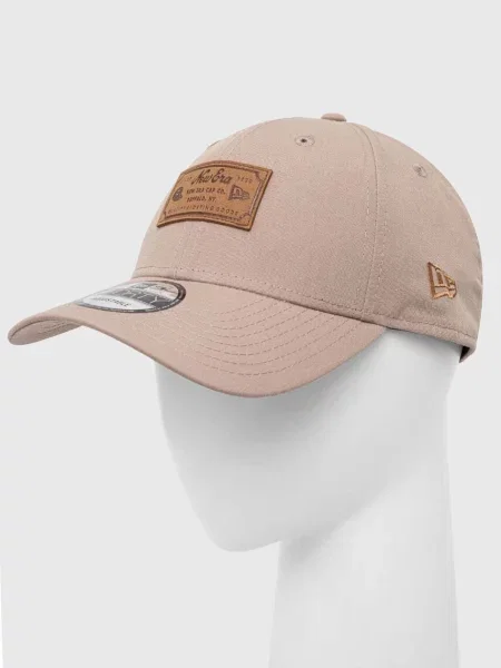 Шапка с козирка New Era с апликация бежово