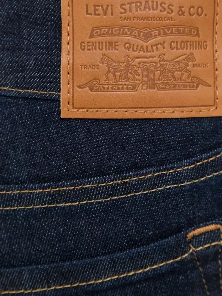 Blugi drepți Levi's® zdrențuiți negru