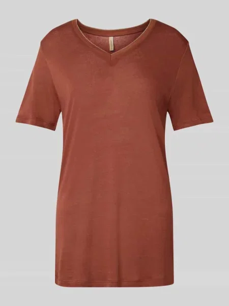 T-shirt z prążkowanym dekoltem w serek model ‘EMEL’ Soyaconcept