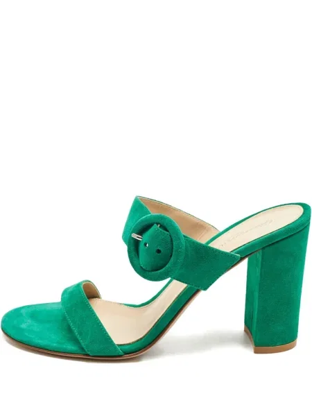 Sandale Gianvito Rossi din piele de căprioară cu cataramă verde