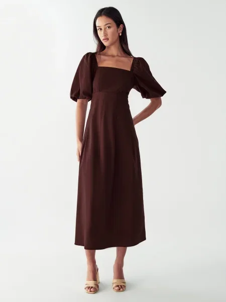 Willa Rochie Meena închis maro