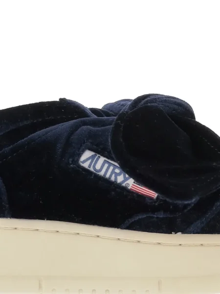 Sneakerși Autry cu funde de catifea albastru
