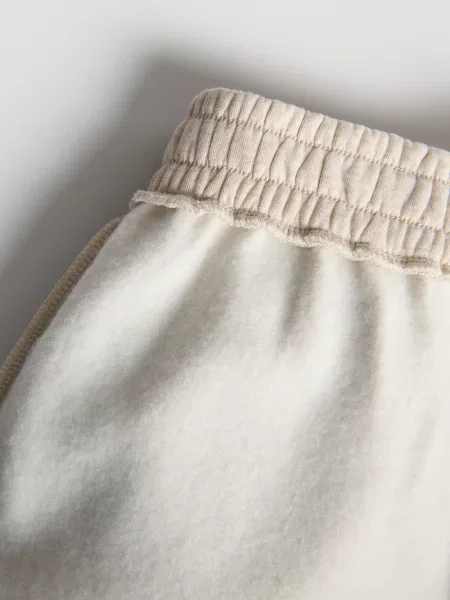 Reserved Спортивні штани бежевий