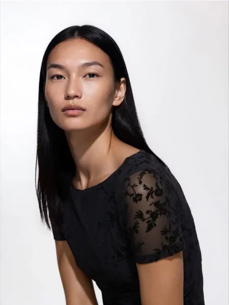 Reserved Bluză cu motiv floral negru