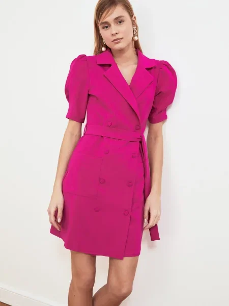 Cu centură rochie Trendyol roz