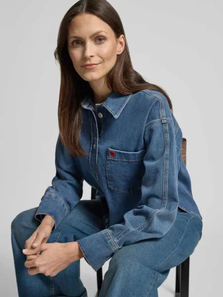 Bluzka jeansowa o kroju relaxed fit z Haft Model Falentine' Opus niebieska
