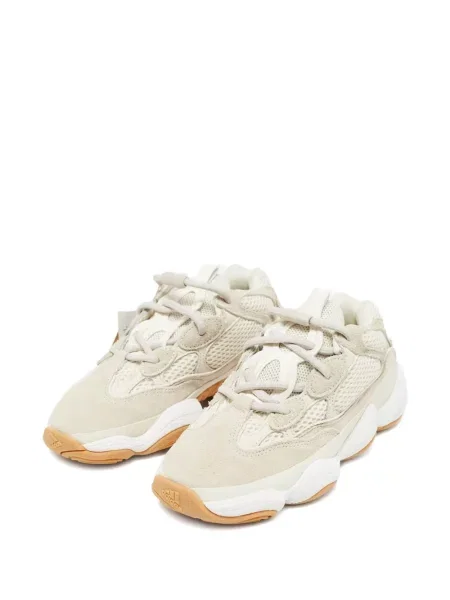 Sneakerși Adidas Yeezy din piele de căprioară