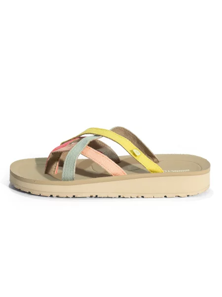 Minnetonka Flip-flops Hanna mai multe culori
