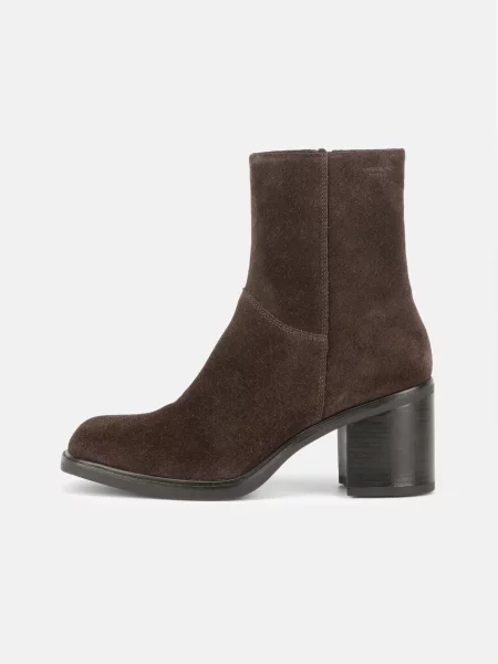 VAGABOND SHOEMAKERS Rövid szárú csizmák MERYL sötét barna