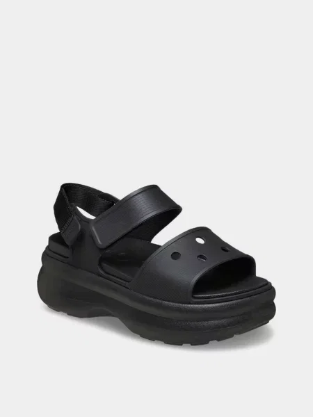 Босоножки Crocs с ремешками черные
