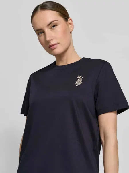 T-shirt z obszyciem ozdobnymi kamieniami Comma