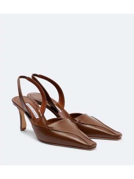 Pantofi cu toc Manolo Blahnik din piele slingback maro