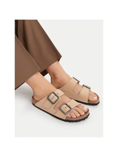 Σκαρπινια Birkenstock με αγκράφα μπεζ