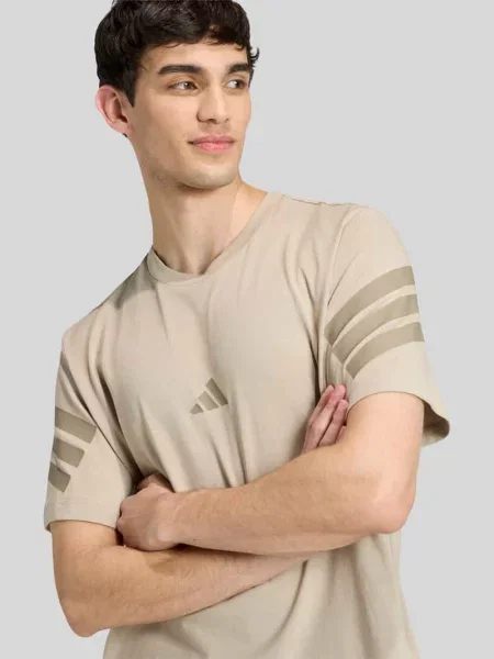 T-shirt o kroju regular fit z czystej bawełny Adidas Sportswear beżowa