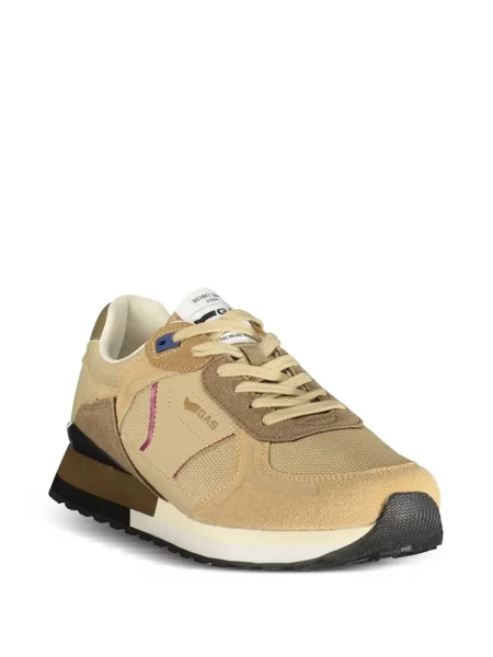 Sneaker Gas