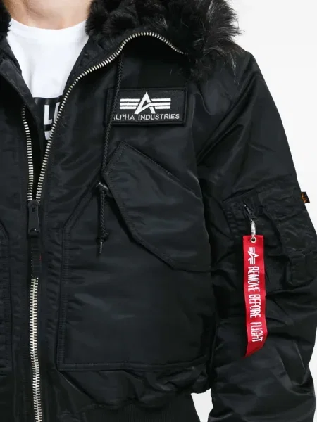 Geacă Alpha Industries cu glugă cu blană negru
