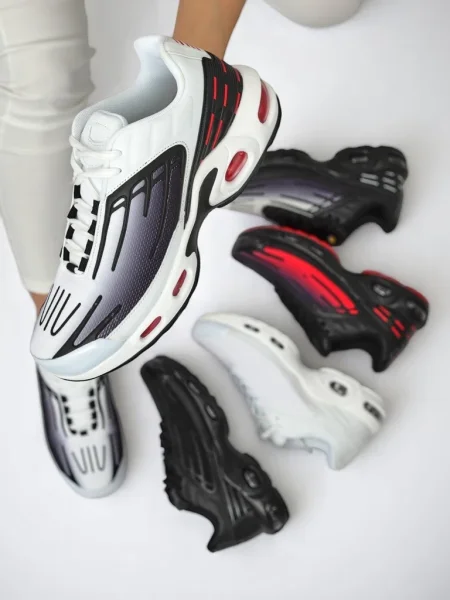 Sneakerși Resti negru