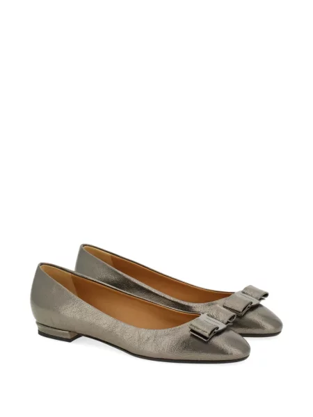 Pantofi cu toc Ferragamo cu funde gri