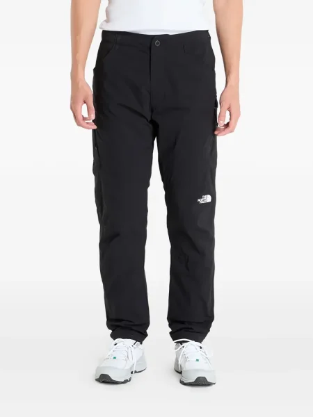 Заострени панталон The North Face черно