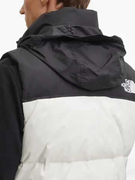 Пухен елец The North Face бяло