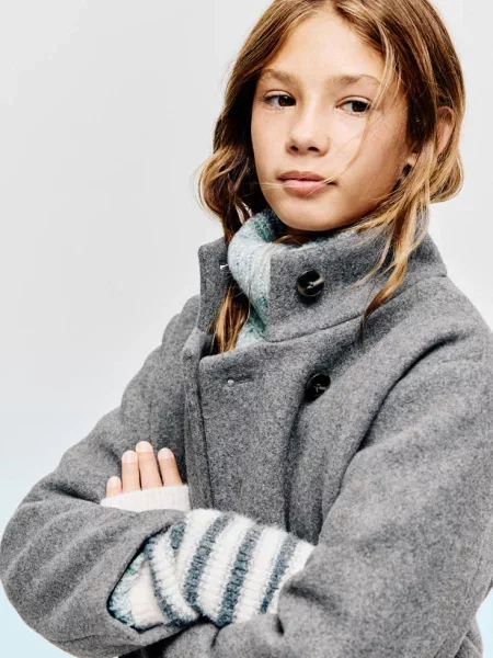 Długi płaszcz średni Dzieci 9 MANGO KIDS szary