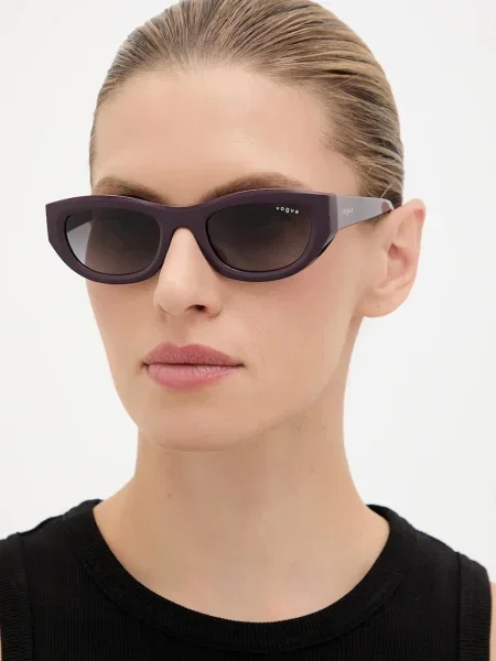 Sunčane naočale VOGUE za žene ljubičasta