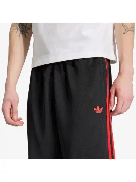 Hlače Adidas Originals črna