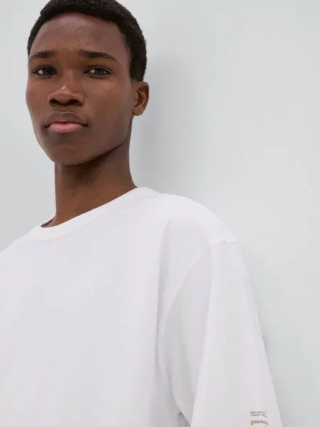 Koszulka z naszywką złamana biel Teen L MANGO TEEN