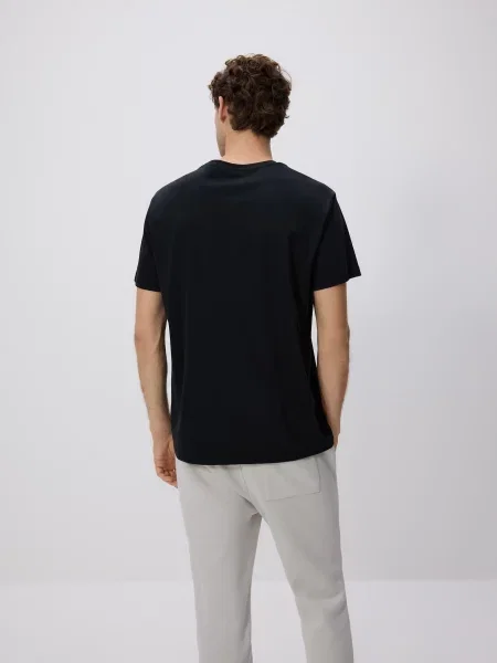 Футболка Reserved черная