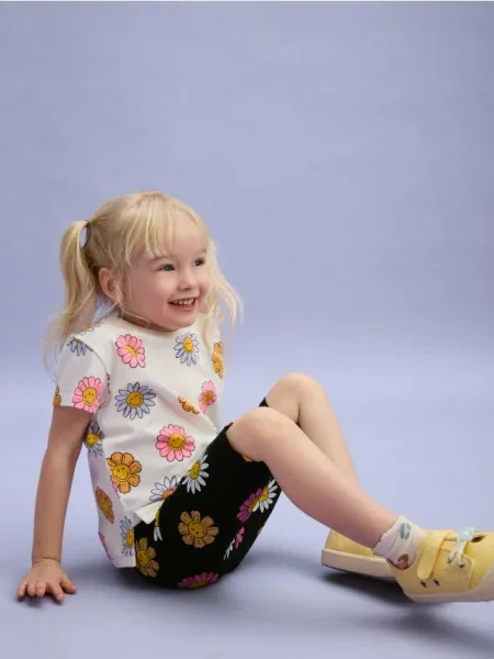 Reserved Szorty SmileyWorld® czarny