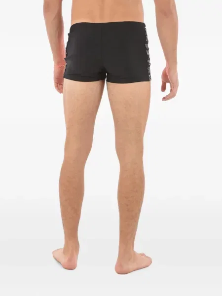 Scurt chiloți Nike cu imagine cu model floral negru