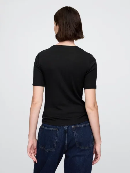 Къс тениска Gap черно