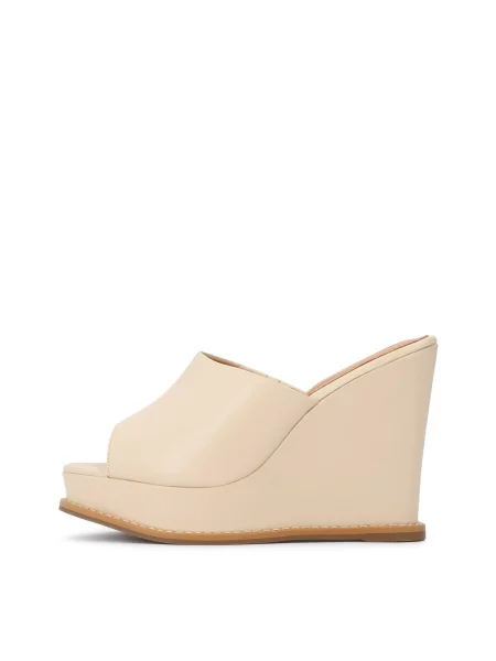 Kazar Saboți nisipiu