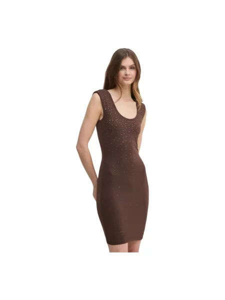 Guess sukienka ROSY mini prosta brązowy