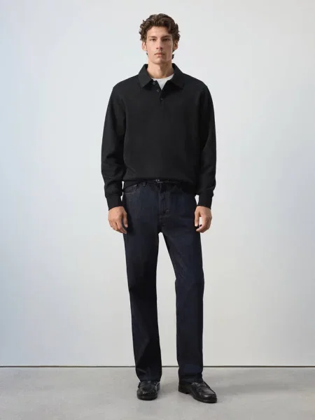 Bluza z kołnierzykiem polo o kroju regular fit Mężczyzna XS MANGO MAN czarny