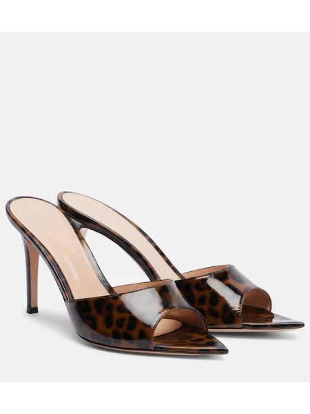 Sandale Gianvito Rossi din piele de lac cu imagine maro